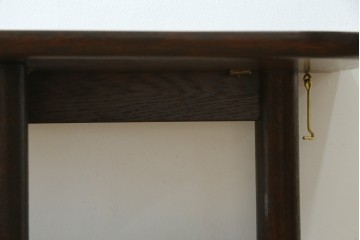 和製ヴィンテージ　希少デザイン　松本民芸家具　3本脚デザインがユニークなサイドテーブル　(R-072870)