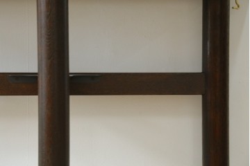 和製ヴィンテージ　希少デザイン　松本民芸家具　3本脚デザインがユニークなサイドテーブル　(R-072870)
