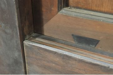 和製アンティーク　前面檜(ヒノキ)材　古い木味が魅力の四尺水屋箪笥サイドボード(サイドキャビネット、茶棚、茶箪笥、収納棚、食器棚、戸棚、店舗什器)(R-072883)
