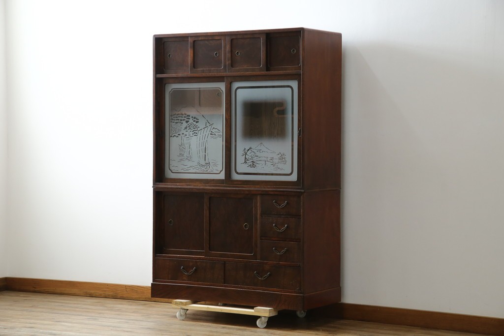 和製アンティーク　前面欅(ケヤキ)材　素朴な佇まいに懐かしさを感じる二段重ね茶箪笥　(R-072886)