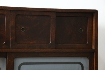 和製アンティーク　前面欅(ケヤキ)材　素朴な佇まいに懐かしさを感じる二段重ね茶箪笥　(R-072886)