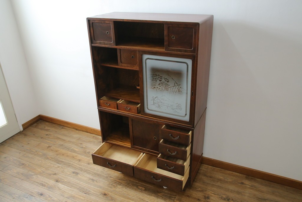 和製アンティーク　前面欅(ケヤキ)材　素朴な佇まいに懐かしさを感じる二段重ね茶箪笥　(R-072886)