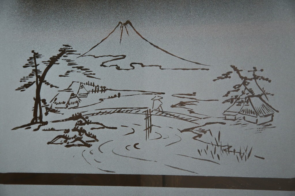 和製アンティーク　前面欅(ケヤキ)材　素朴な佇まいに懐かしさを感じる二段重ね茶箪笥　(R-072886)