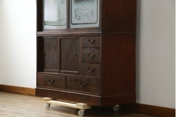 和製アンティーク　前面欅(ケヤキ)材　素朴な佇まいに懐かしさを感じる二段重ね茶箪笥　(R-072886)