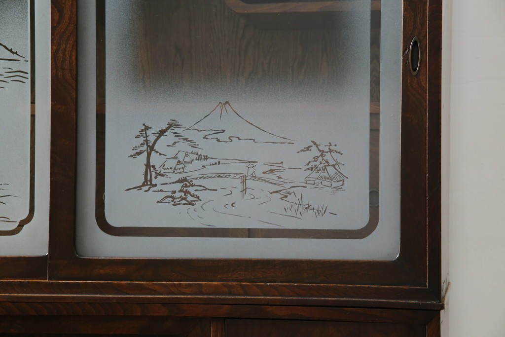 和製アンティーク　前面欅(ケヤキ)材　素朴な佇まいに懐かしさを感じる二段重ね茶箪笥　(R-072886)