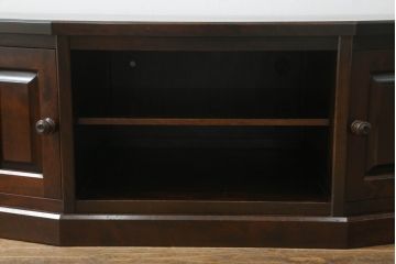 中古　北海道民芸家具　落ち着いた色味で和モダンスタイルにぴったりなテレビボード(テレビ台、ローボード、リビングボード、収納棚、戸棚)(R-072887)