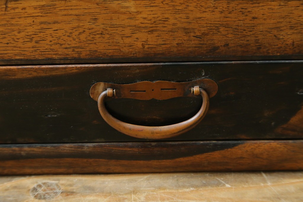 和製アンティーク　黒柿材の独特な杢目が魅力的な長火鉢　(R-072896)