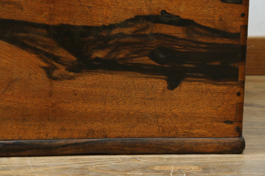 和製アンティーク　黒柿材の独特な杢目が魅力的な長火鉢　(R-072896)
