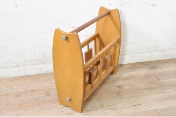 和製ビンテージ　凝ったデザインが珍しいマガジンラック(本立て、収納、ヴィンテージ)(R-072902)
