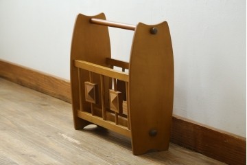 和製ヴィンテージ　凝ったデザインが珍しいマガジンラック　(R-072902)