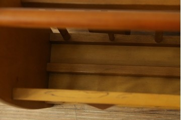 和製ヴィンテージ　凝ったデザインが珍しいマガジンラック　(R-072902)