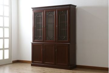 中古　美品!!　IDC大塚家具　「グレース」シリーズ　マホガニー材　シックな佇まいが魅力的なダイニングボード(キャビネット、食器棚、収納棚、戸棚)(定価約50万円)(R-072905)