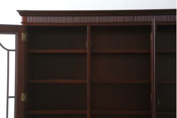 中古　美品!!　IDC大塚家具　「グレース」シリーズ　マホガニー材　シックな佇まいが魅力的なダイニングボード(キャビネット、食器棚、収納棚、戸棚)(定価約50万円)(R-072905)