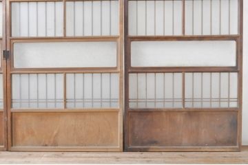 ビンテージ建具　風情のある佇まいが魅力的な格子入りガラス戸4枚セット(引き戸、格子戸、ガラス帯戸、ヴィンテージ)(R-072907)