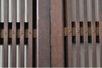 アンティーク建具　落ち着きのある佇まいが魅力的な裏障子付き幅狭格子戸4枚セット(引き戸、ガラス帯戸、障子戸)(R-072909)