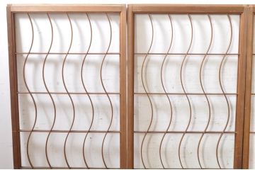 アンティーク建具　希少デザイン　組子入り　波打つようなウェーブデザインが目を惹く書院戸4枚セット(窓、障子戸、引き戸)(R-072910)