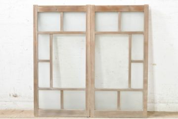 アンティーク建具　レアデザイン　大正ロマン　素朴な木味が魅力的な組み合わせ窓2枚セット(ガラス窓、ガラス戸、引き戸)(R-072912)
