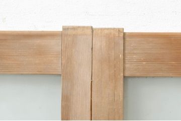 アンティーク建具　レアデザイン　大正ロマン　素朴な木味が魅力的な組み合わせ窓2枚セット(ガラス窓、ガラス戸、引き戸)(R-072912)