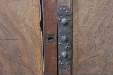 アンティーク建具　総欅(ケヤキ)材　落ち着いた和の空間を演出する板戸窓2枚セット(引き戸)(R-072915)