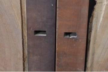 アンティーク建具　総欅(ケヤキ)材　落ち着いた和の空間を演出する板戸窓2枚セット(引き戸)(R-072915)