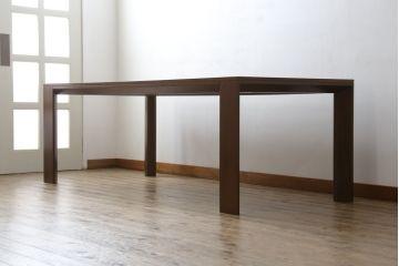 中古　カリモク家具(karimoku)　domani(ドマーニ)　Excel-Life(エクセルライフ)　ウォールナット材　直線のシルエットが印象的なダイニングテーブル(食卓、作業台、机、4人掛け、6人掛け)(定価約56万円)(R-072925)