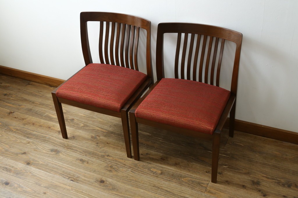 中古　カリモク家具(karimoku)　domani(ドマーニ)　Excel-Life(エクセルライフ)　ウォールナット材　シンプルなデザインが美しいダイニングチェア2脚セット　定価(2脚合計)約26万円　(R-072926)