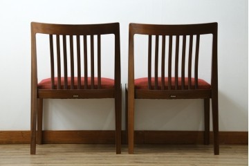 中古　カリモク家具(karimoku)　domani(ドマーニ)　Excel-Life(エクセルライフ)　ウォールナット材　シンプルなデザインが美しいダイニングチェア2脚セット　定価(2脚合計)約26万円　(R-072926)