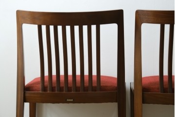 中古　カリモク家具(karimoku)　domani(ドマーニ)　Excel-Life(エクセルライフ)　ウォールナット材　シンプルなデザインが美しいダイニングチェア2脚セット　定価(2脚合計)約26万円　(R-072926)