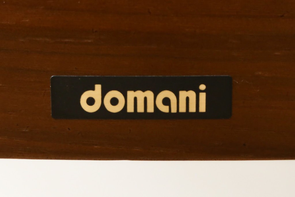 中古　カリモク家具(karimoku)　domani(ドマーニ)　Excel-Life(エクセルライフ)　ウォールナット材　シンプルなデザインが美しいダイニングチェア2脚セット　定価(2脚合計)約26万円　(R-072926)