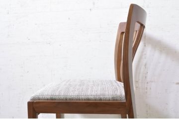 中古　カリモク家具(karimoku)　domani(ドマーニ)　Excel-Life(エクセルライフ)　ウォールナット材　シンプルなデザインが美しいダイニングチェア2脚セット(椅子、イス、いす)(定価2脚で約26万円)(R-072927)
