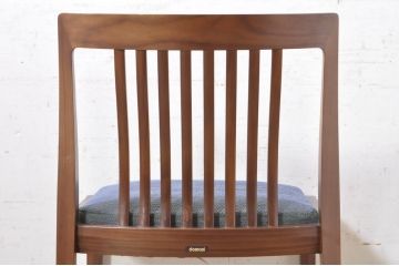 中古　カリモク家具(karimoku)　domani(ドマーニ)　Excel-Life(エクセルライフ)　ウォールナット材　シンプルなデザインが美しいダイニングチェア2脚セット(椅子、イス、いす)(定価2脚で約26万円)(R-072928)
