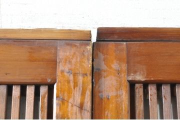アンティーク建具　腰板欅(ケヤキ)材　風情のある佇まいが魅力的な裏障子付き格子戸2枚セット(引き戸、障子戸、ガラス帯戸)(R-072929)