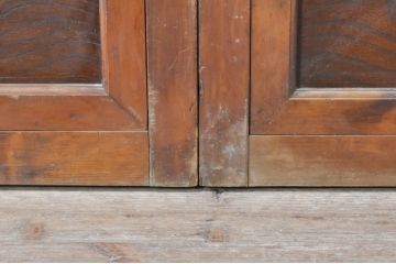 アンティーク建具　腰板欅(ケヤキ)材　風情のある佇まいが魅力的な裏障子付き格子戸2枚セット(引き戸、障子戸、ガラス帯戸)(R-072929)