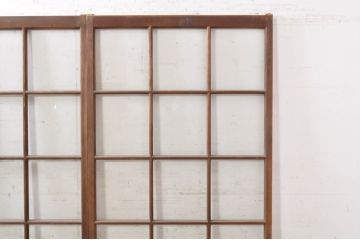 アンティーク建具　古い木味が魅力的なマス目(升目)のガラス戸3枚セット(格子戸、引き戸)(R-072930)