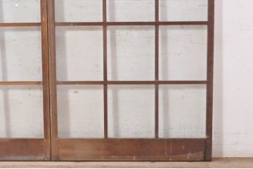 アンティーク建具　古い木味が魅力的なマス目(升目)のガラス戸3枚セット(格子戸、引き戸)(R-072930)