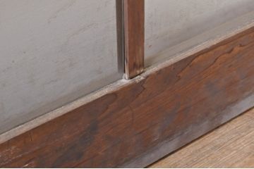 アンティーク建具　古い木味が魅力的なマス目(升目)のガラス戸3枚セット(格子戸、引き戸)(R-072930)