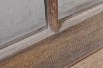 アンティーク建具　古い木味が魅力的なマス目(升目)のガラス戸3枚セット(格子戸、引き戸)(R-072931)