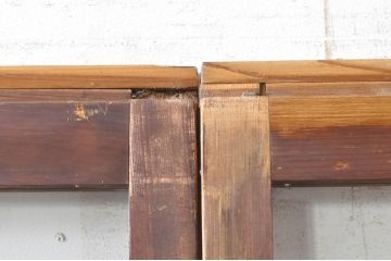アンティーク建具　古い木味が魅力的なマス目(升目)のガラス戸2枚セット(格子戸、引き戸)(R-072932)