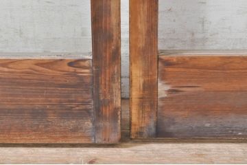 アンティーク建具　古い木味が魅力的なマス目(升目)のガラス戸2枚セット(格子戸、引き戸)(R-072932)