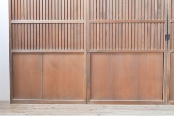 アンティーク建具　美しい木味が魅力的な無双戸4枚セット(引き戸、板戸、格子戸)(R-072935)