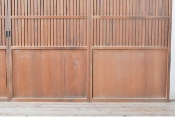 アンティーク建具　美しい木味が魅力的な無双戸4枚セット(引き戸、板戸、格子戸)(R-072935)