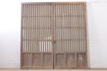 アンティーク建具　和の雰囲気が魅力的な格子入り玄関戸2枚セット(引き戸、ガラス戸、格子戸)(R-072936)