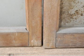アンティーク建具　素朴な木味が魅力的なガラス窓2枚セット(引き戸、ガラス戸)(R-072949)