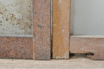 アンティーク建具　素朴な木味が魅力的なガラス窓2枚セット(引き戸、ガラス戸)(R-072949)