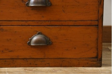 和製アンティーク　横に並べても使える!!　引き出し18杯　レトロな見た目と収納力が魅力的な収納箪笥　(R-072954)