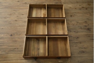 和製アンティーク　横に並べても使える!!　引き出し18杯　レトロな見た目と収納力が魅力的な収納箪笥　(R-072954)