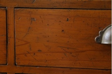 和製アンティーク　横に並べても使える!!　引き出し18杯　レトロな見た目と収納力が魅力的な収納箪笥　(R-072954)