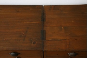 和製アンティーク　横に並べても使える!!　引き出し18杯　レトロな見た目と収納力が魅力的な収納箪笥　(R-072954)