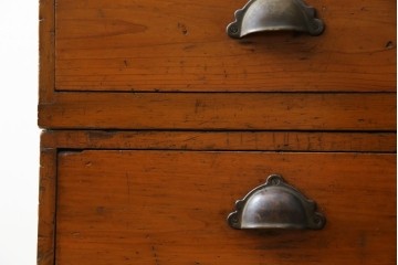 和製アンティーク　横に並べても使える!!　引き出し18杯　レトロな見た目と収納力が魅力的な収納箪笥　(R-072954)