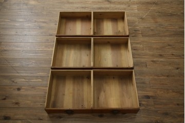 和製アンティーク　横に並べても使える!!　引き出し18杯　レトロな見た目と収納力が魅力的な収納箪笥　(R-072954)